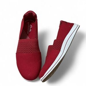 Clarks‎ Cloudsteppers Breeze Vibe Red Slip On Loafer Shoes Women Size 7 M
